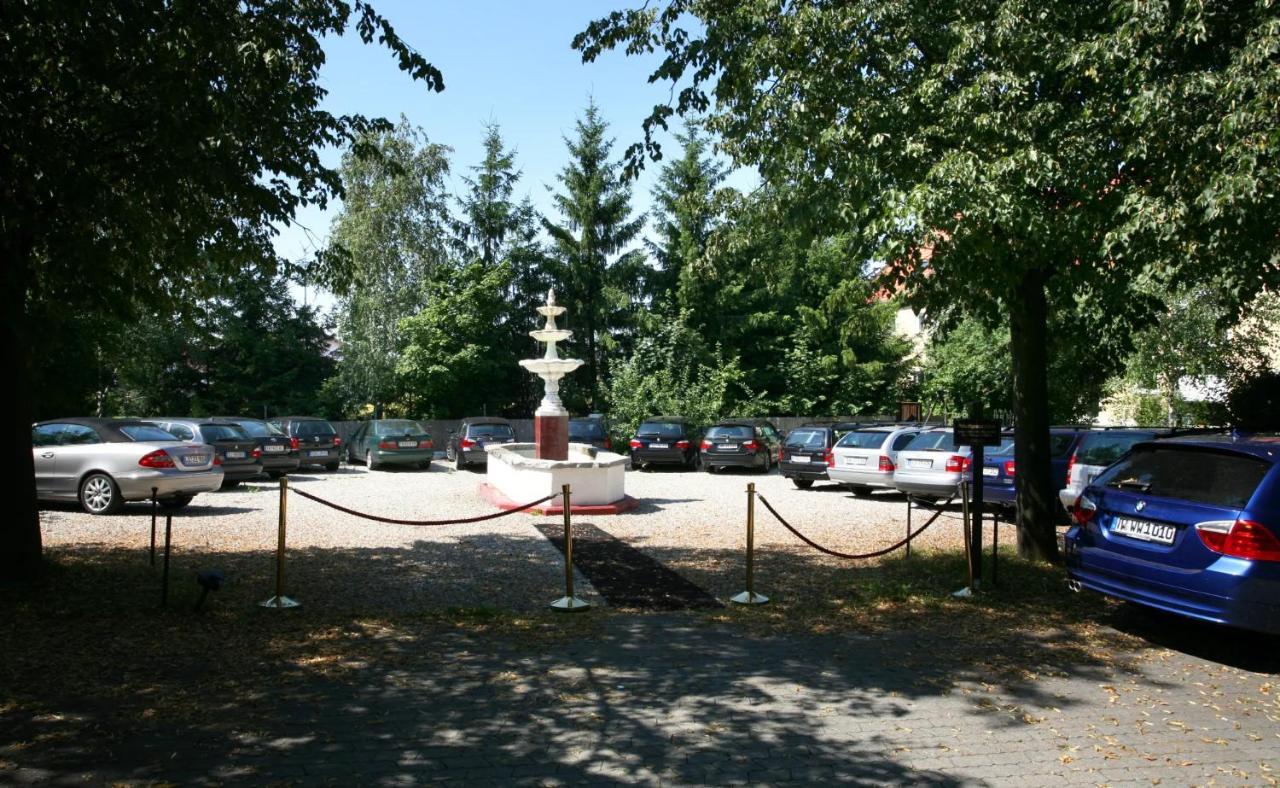 Runas Air Muc Park Sleep & Fly